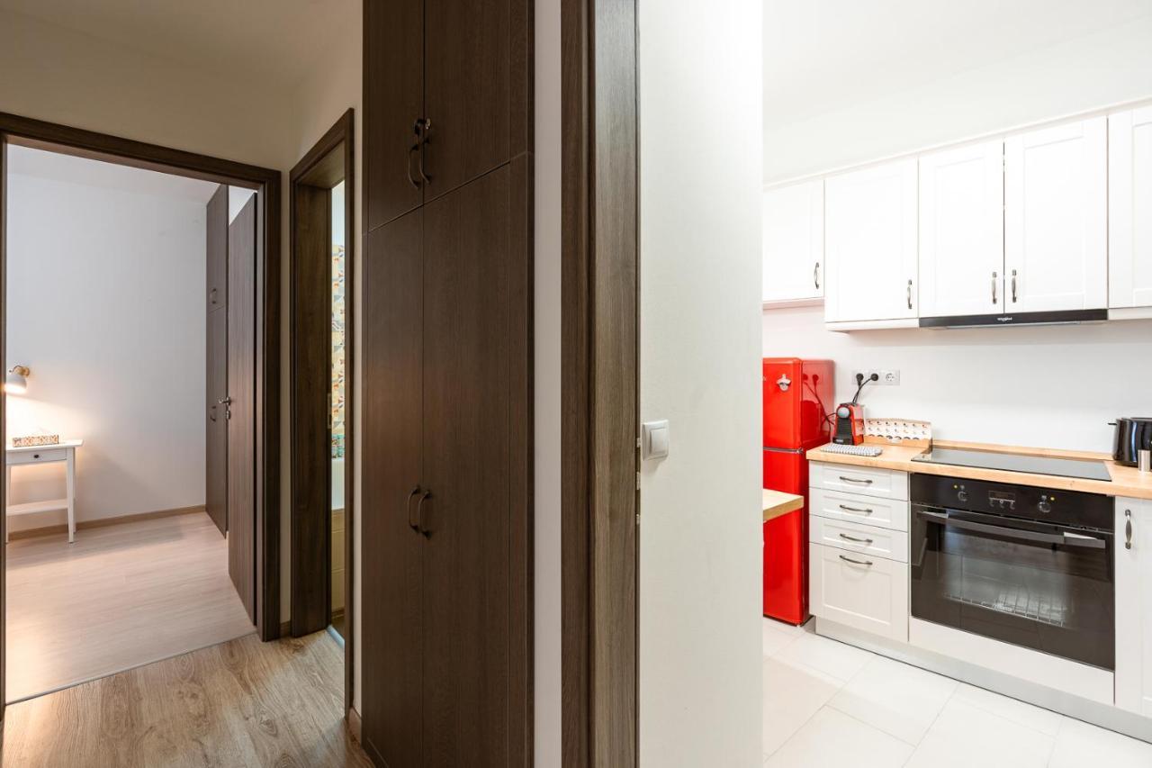 Modern & Newly Built Apartment With Private Garage Budapest Exterior photo