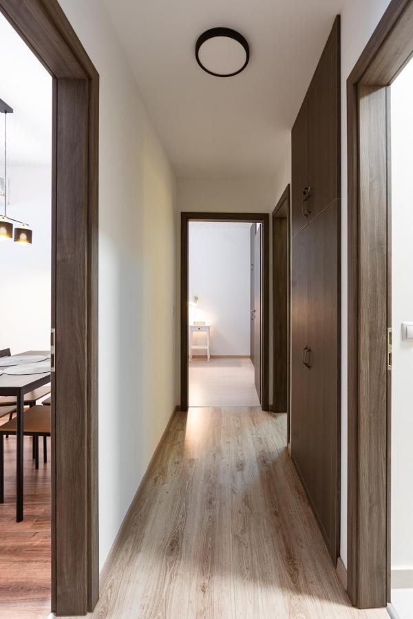 Modern & Newly Built Apartment With Private Garage Budapest Exterior photo